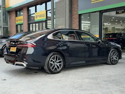 BMW i5 2025, 14100 км, за 35185.4 USD - фото 6