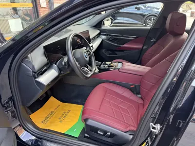 BMW i5 2025, 14100 км, за 35185.4 USD - фото 7