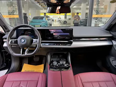BMW i5 2025, 14100 км, за 35185.4 USD - фото 9