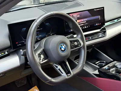 BMW i5 2025, 14100 км, за 35185.4 USD - фото 16