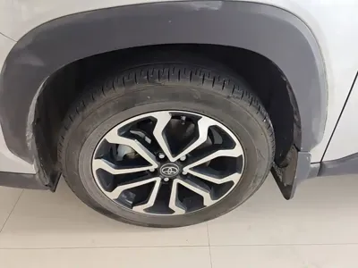Toyota Frontlander 2023, 47800 км, за 11730.95 USD - фото 25