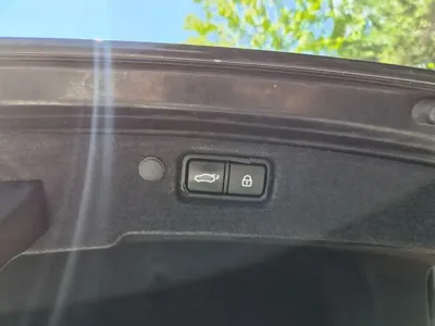 Kia K7 2017, 91000 км, за 8262.83 USD