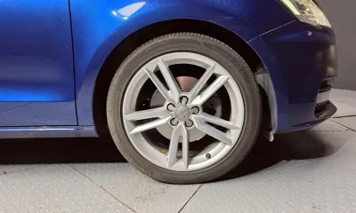 Audi A1 2015, 99423 км, за 4951.09 USD