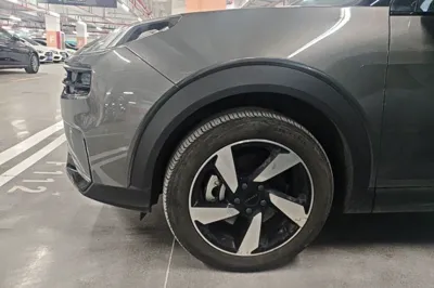 Lynk & Co 06 EM-P 2020, 80600 км, за 9351 USD