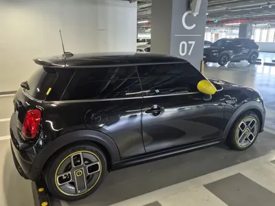 MINI Cooper 2023, 20600 км, за 17876.87 USD - фото 2