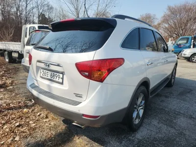 Hyundai Veracruz 2015, 196965 км, за 6435.67 USD