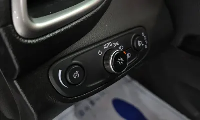 ChevroletGMDaewoo Trax 2019, 175420 км, за 3495.21 USD - фото 18