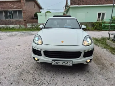 Porsche Cayenne 2017, 182800 км, за 15439.12 USD