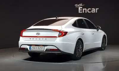 Hyundai Sonata 2022, 101796 км, за 14172.17 USD