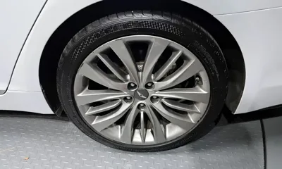 Hyundai Genesis 2016, 107967 км, за 9452.68 USD