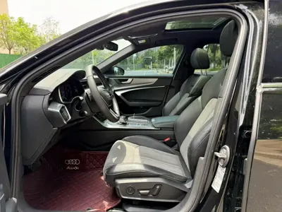 Audi A6L 2021, 52000 км, за 24984.8 USD