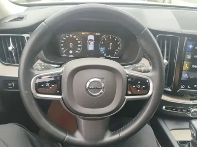Volvo XC60 2019, 131600 км, за 13625.4 USD - фото 11