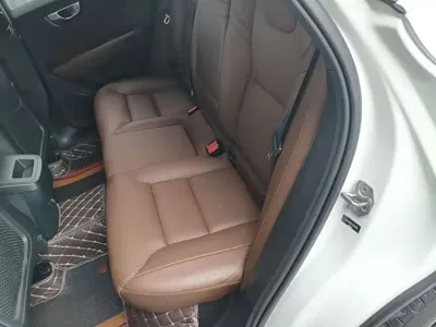 Volvo XC60 2019, 131600 км, за 13625.4 USD - фото 17