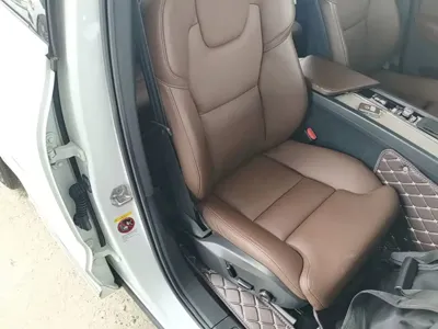 Volvo XC60 2019, 131600 км, за 13625.4 USD - фото 25