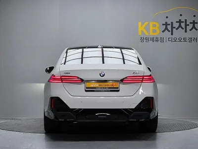 BMW 5-Series 2026, 4701 км, за 61375.87 USD