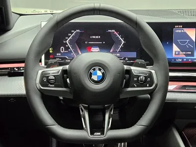 BMW 5-Series 2026, 4701 км, за 60912.08 USD - фото 11