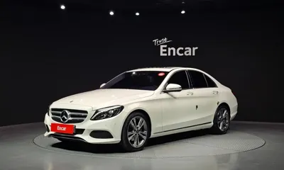 Mercedes-Benz C-Class · 2017 год