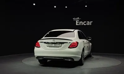 Mercedes-Benz C-Class 2017, 48022 км, за 11750.03 USD