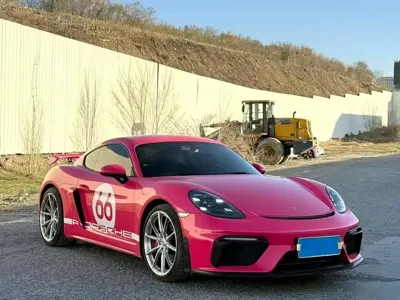 Porsche 718 2018, 80000 км, за 36489.66 USD