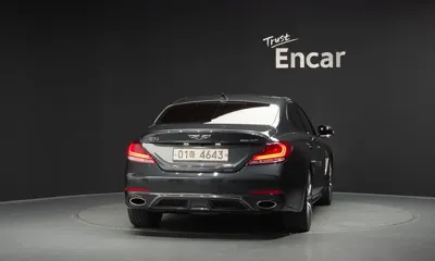 Genesis G70 2018, 132910 км, за 10831.04 USD
