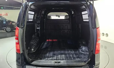Hyundai Starex 2021, 124255 км, за 9602.64 USD - фото 20