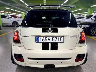 MINI Cooper 2010, 137722 км, за 3610.35 USD