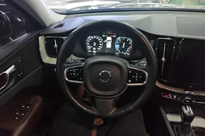 Volvo XC60 2018, 146900 км, за 17078 USD - фото 18