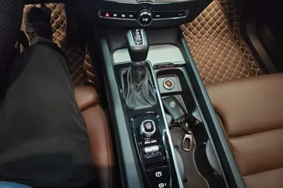 Volvo XC60 2018, 146900 км, за 17078 USD - фото 21