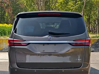 Buick GL8 2023, 76000 км, за 19920.48 USD