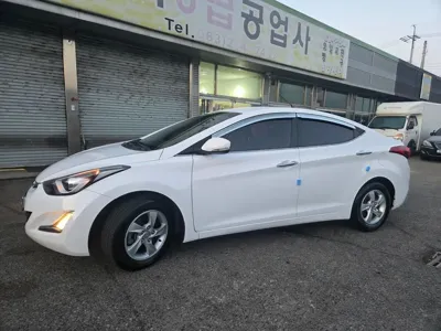 Hyundai Avante 2014, 96000 км, за 4618.43 USD