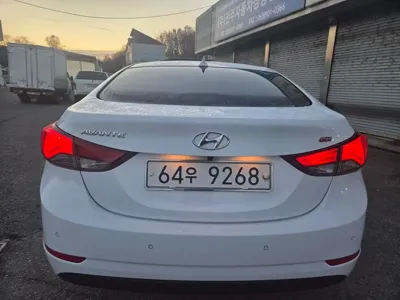 Hyundai Avante 2014, 96000 км, за 4618.43 USD