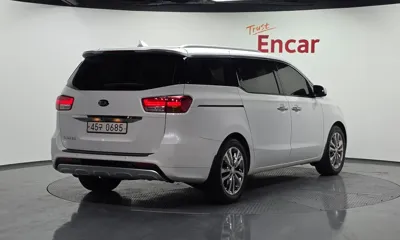 Kia Canival 2016, 127201 км, за 7866.21 USD
