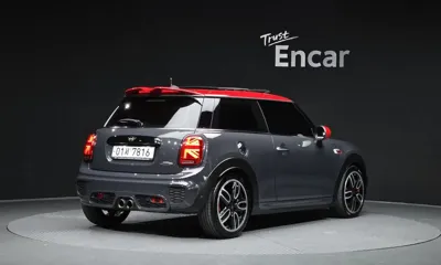 MINI Cooper 2019, 105266 км, за 10241.16 USD