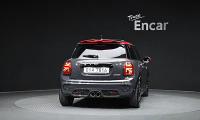 MINI Cooper 2019, 105266 км, за 10241.16 USD