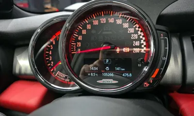 MINI Cooper 2019, 105266 км, за 10241.16 USD - фото 8