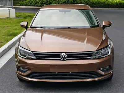 Volkswagen Lamando 2017, 88800 км, за 5413.38 USD