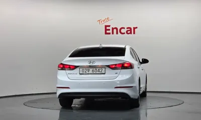 Hyundai Avante 2018, 60638 км, за 7220.69 USD