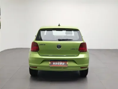 Volkswagen Polo 2014, 153600 км, за 2770.04 USD