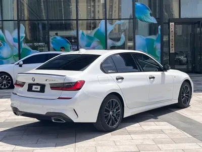 BMW 3 Series 2021, 24000 км, за 24753.55 USD