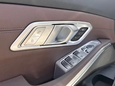 BMW 3 Series 2021, 24000 км, за 24753.55 USD - фото 30
