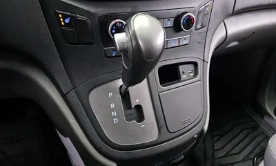 Hyundai Starex 2019, 115658 км, за 9787.17 USD - фото 9
