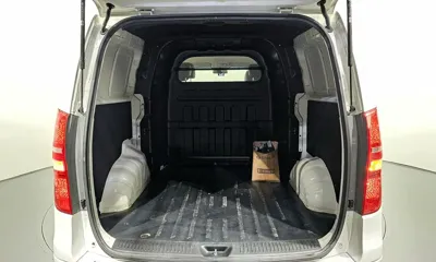 Hyundai Starex 2019, 115658 км, за 9787.17 USD - фото 19