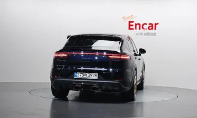 Porsche Cayenne 2022, 13040 км, за 142120.67 USD