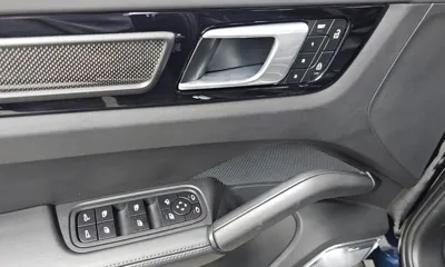 Porsche Cayenne 2022, 13040 км, за 142120.67 USD - фото 27