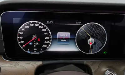 Mercedes-Benz E-Class 2018, 98688 км, за 15688.59 USD - фото 8