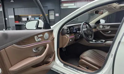 Mercedes-Benz E-Class 2018, 98688 км, за 15688.59 USD - фото 10