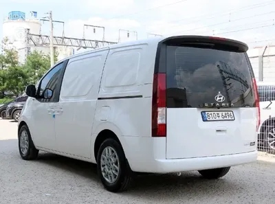 Hyundai Staria 2025, 6567 км, за 20830.88 USD