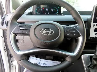Hyundai Staria 2025, 6567 км, за 20830.88 USD - фото 8