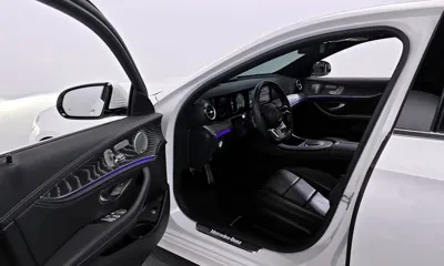 Mercedes-Benz E-Class 2021, 61745 км, за 24788.49 USD - фото 10