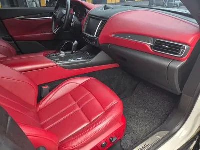 Maserati Levante 2018, 114000 км, за 19036.37 USD